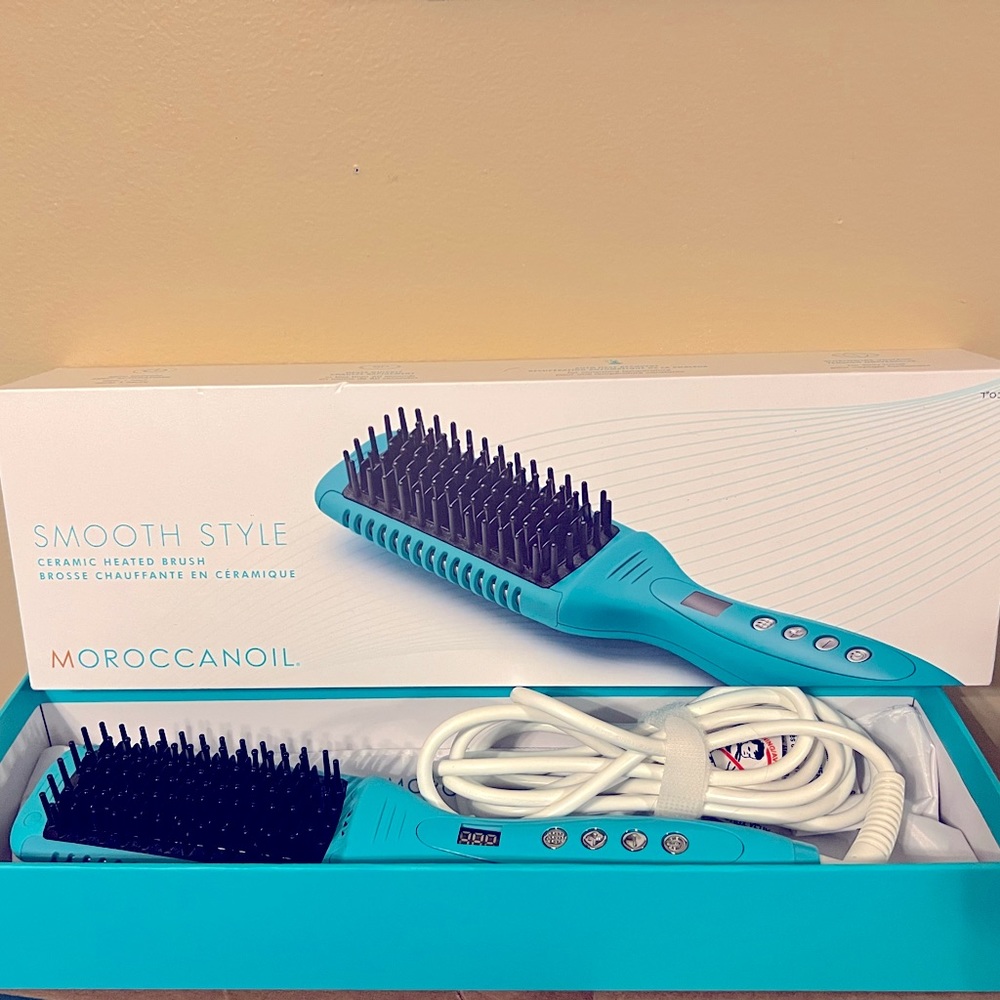 Moroccanoil Smooth Style Ceramic Heated Brush
